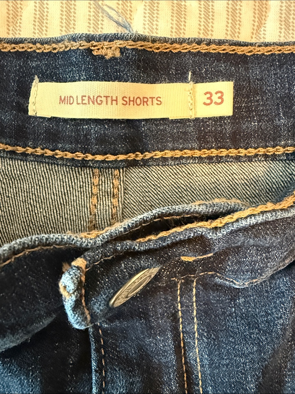 Levi’s Red Tag Dark Wash Denim Shorts - Picture 2 of 14